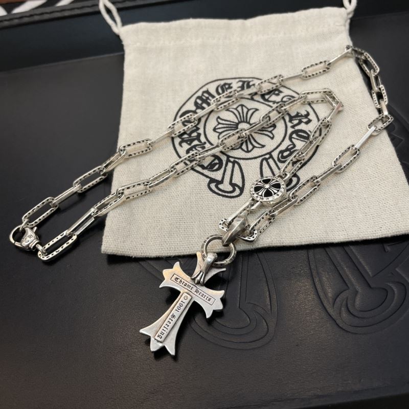 Ch*0me He**ts necklaces